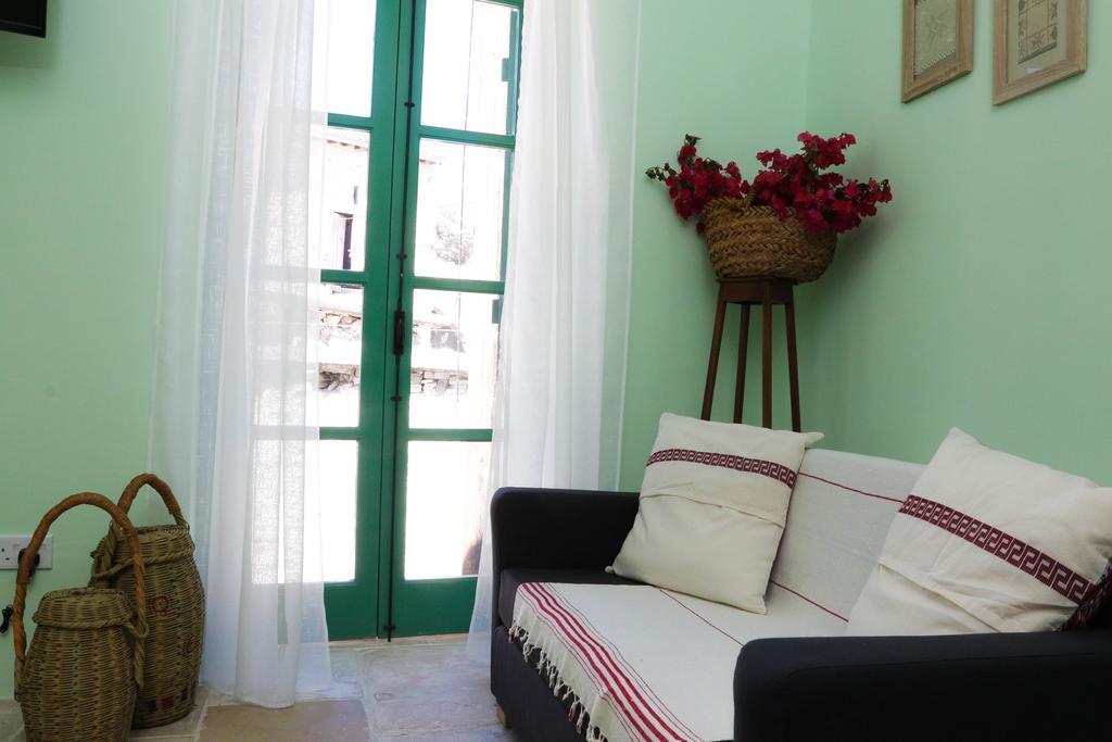 To Konatzi Tis Marikas Tzai Tou Yianni Guest House Като Дрис Екстериор снимка