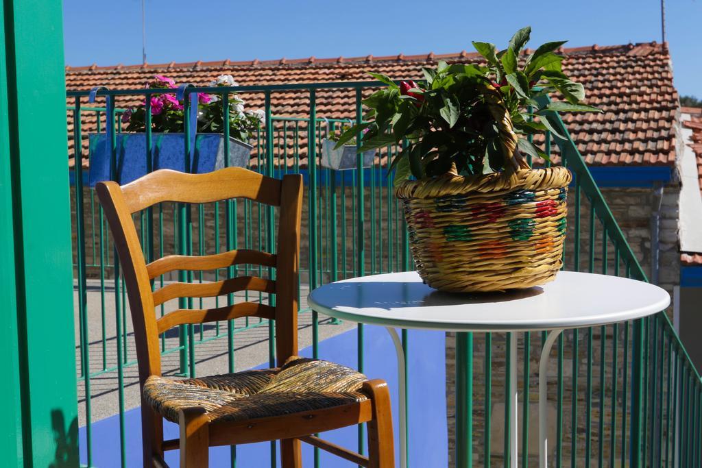 To Konatzi Tis Marikas Tzai Tou Yianni Guest House Като Дрис Екстериор снимка