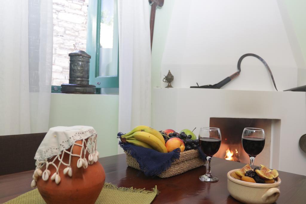 To Konatzi Tis Marikas Tzai Tou Yianni Guest House Като Дрис Екстериор снимка